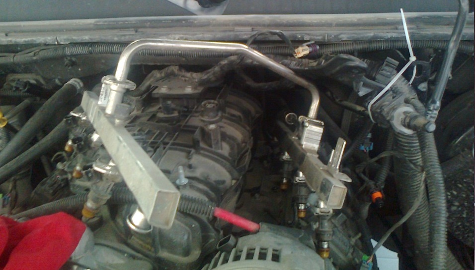Форсунка топливная Cadillac Escalade, Chevrolet Avalanche, Chevrolet Suburban, Chevrolet Tahoe, GMC Yukon.jpg Форсунка топливная Cadillac Escalade, Chevrolet Avalanche, Chevrolet Suburban, Chevrolet Tahoe, GMC Yukon.jpg