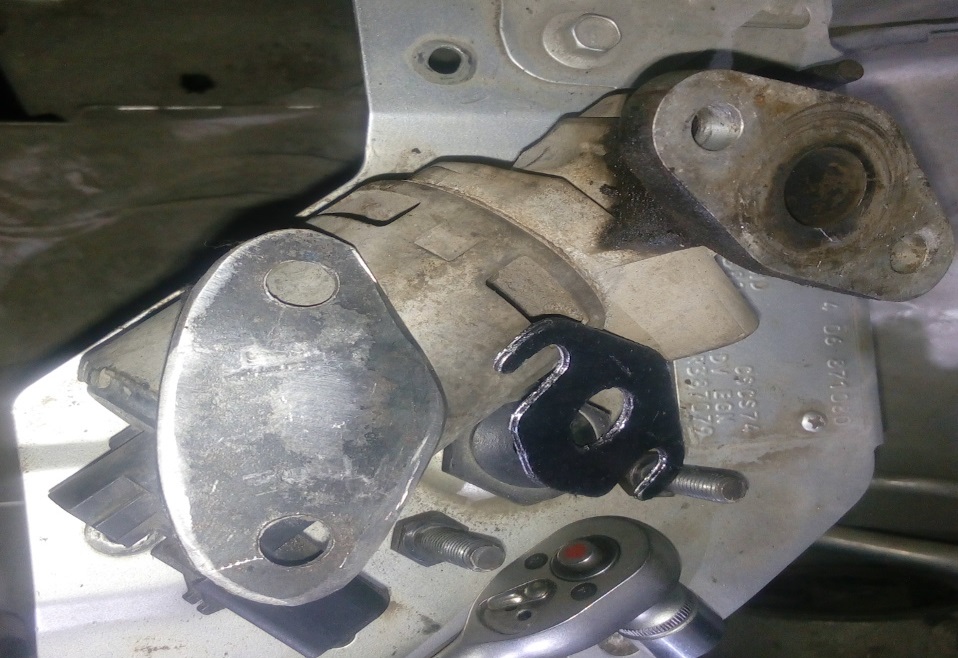 Клапан ЕГР , EGR Chrysler Pacifica. Клапан ЕГР , EGR Крайслер Пацифика Клапан ЕГР , EGR Chrysler Pacifica. Клапан ЕГР , EGR Крайслер Пацифика