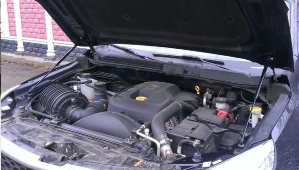 Амортизатор капота Cadillac Escalade, Chevrolet Avalanche, Chevrolet Suburban, Chevrolet Tahoe, GMC Yukon.jpg Амортизатор капота Cadillac Escalade, Chevrolet Avalanche, Chevrolet Suburban, Chevrolet Tahoe, GMC Yukon.jpg