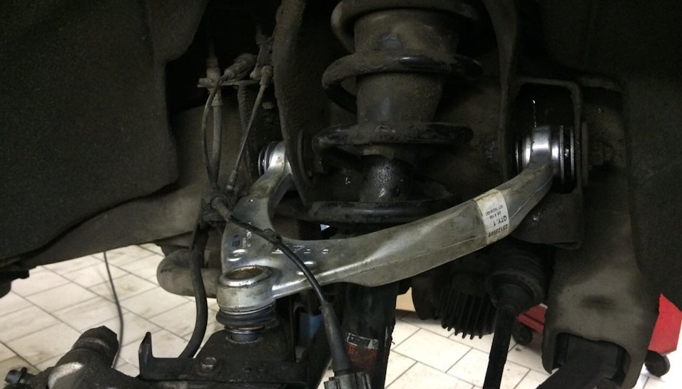 Отбойник рычага Cadillac Escalade, Chevrolet Avalanche, Chevrolet Suburban, Chevrolet Tahoe, GMC Yukon.jpg Отбойник рычага Cadillac Escalade, Chevrolet Avalanche, Chevrolet Suburban, Chevrolet Tahoe, GMC Yukon.jpg