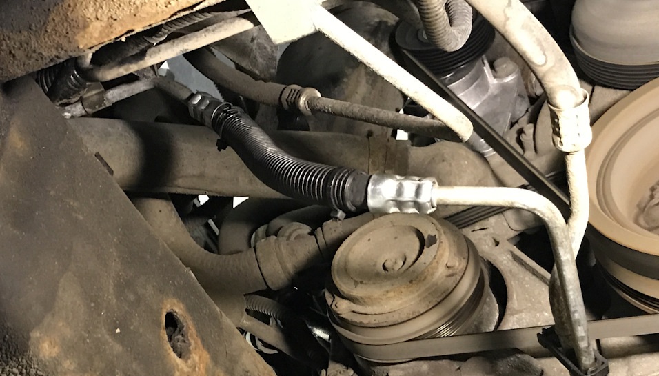 Трубки коробки Cadillac Escalade, Chevrolet Avalanche, Chevrolet Suburban, Chevrolet Tahoe, GMC Yukon.jpg Трубки коробки Cadillac Escalade, Chevrolet Avalanche, Chevrolet Suburban, Chevrolet Tahoe, GMC Yukon.jpg