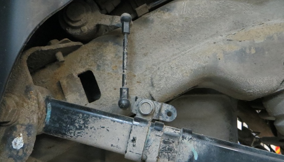 Датчик уровня подвески Cadillac Escalade, Chevrolet Avalanche, Chevrolet Suburban, Chevrolet Tahoe, GMC Yukon.jpg Датчик уровня подвески Cadillac Escalade, Chevrolet Avalanche, Chevrolet Suburban, Chevrolet Tahoe, GMC Yukon.jpg