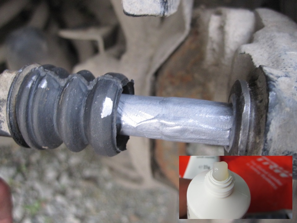 Смазка направляющих суппорта TRW трв.jpg Смазка направляющих суппорта TRW трв.jpg